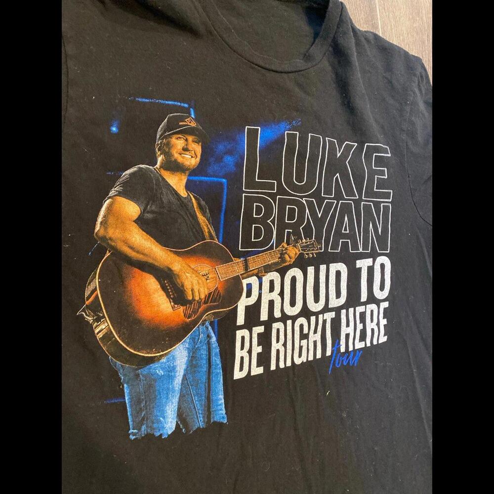 Luke Bryan proud to b here concert tour t-shirt medium